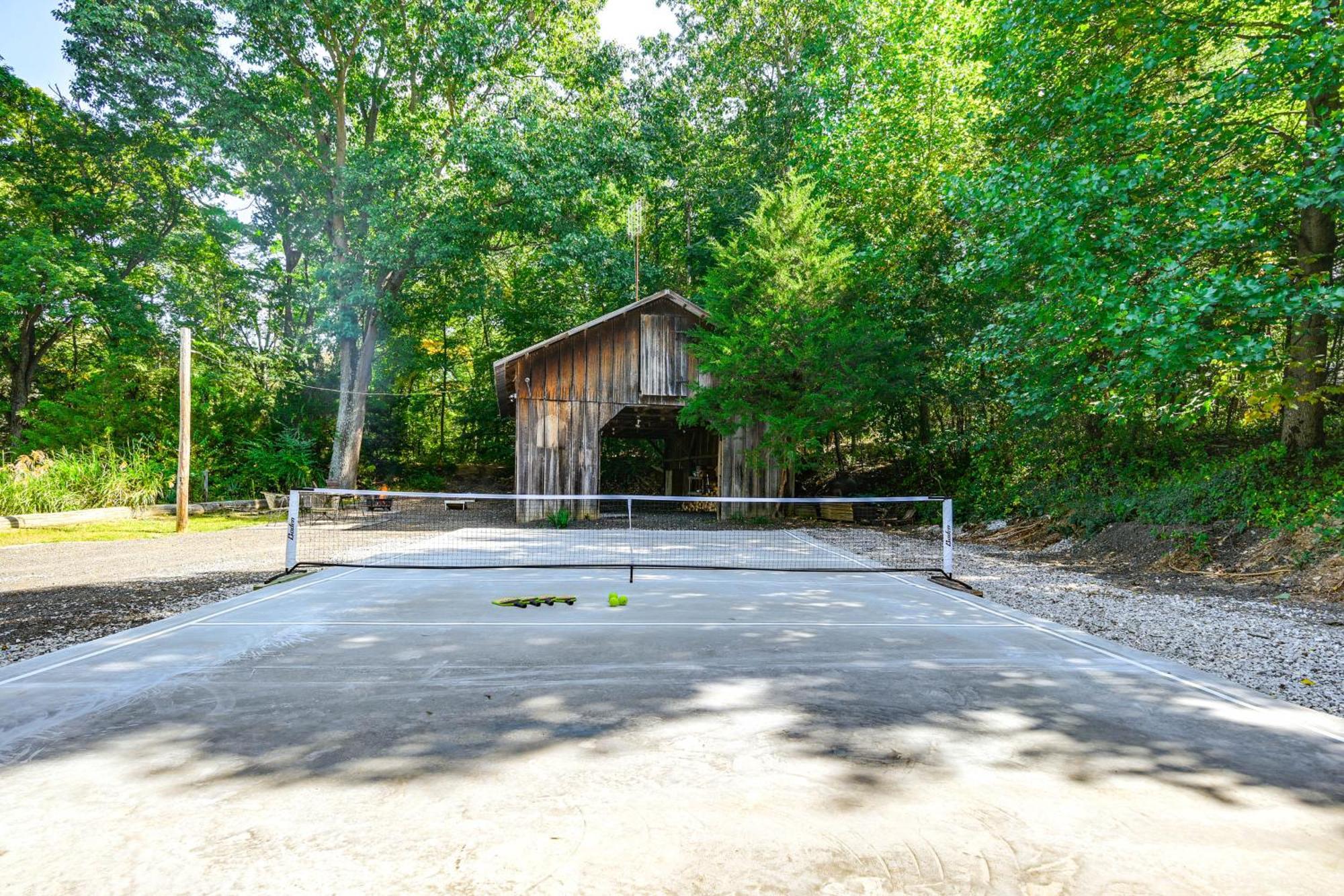 Pet-friendly With Private Hot Tub! * Delta