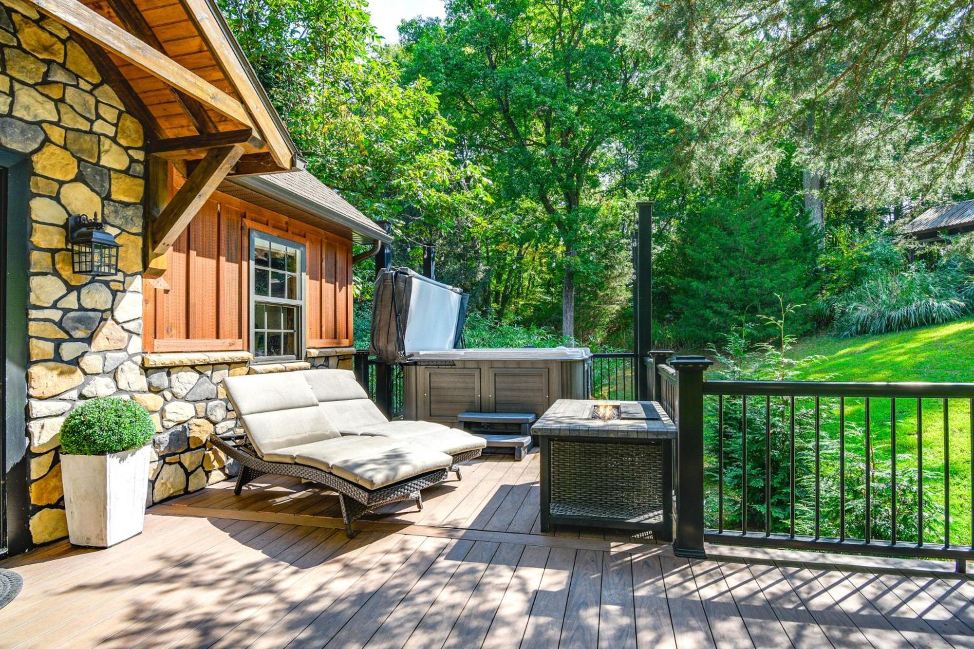 Pet-friendly With Private Hot Tub! *