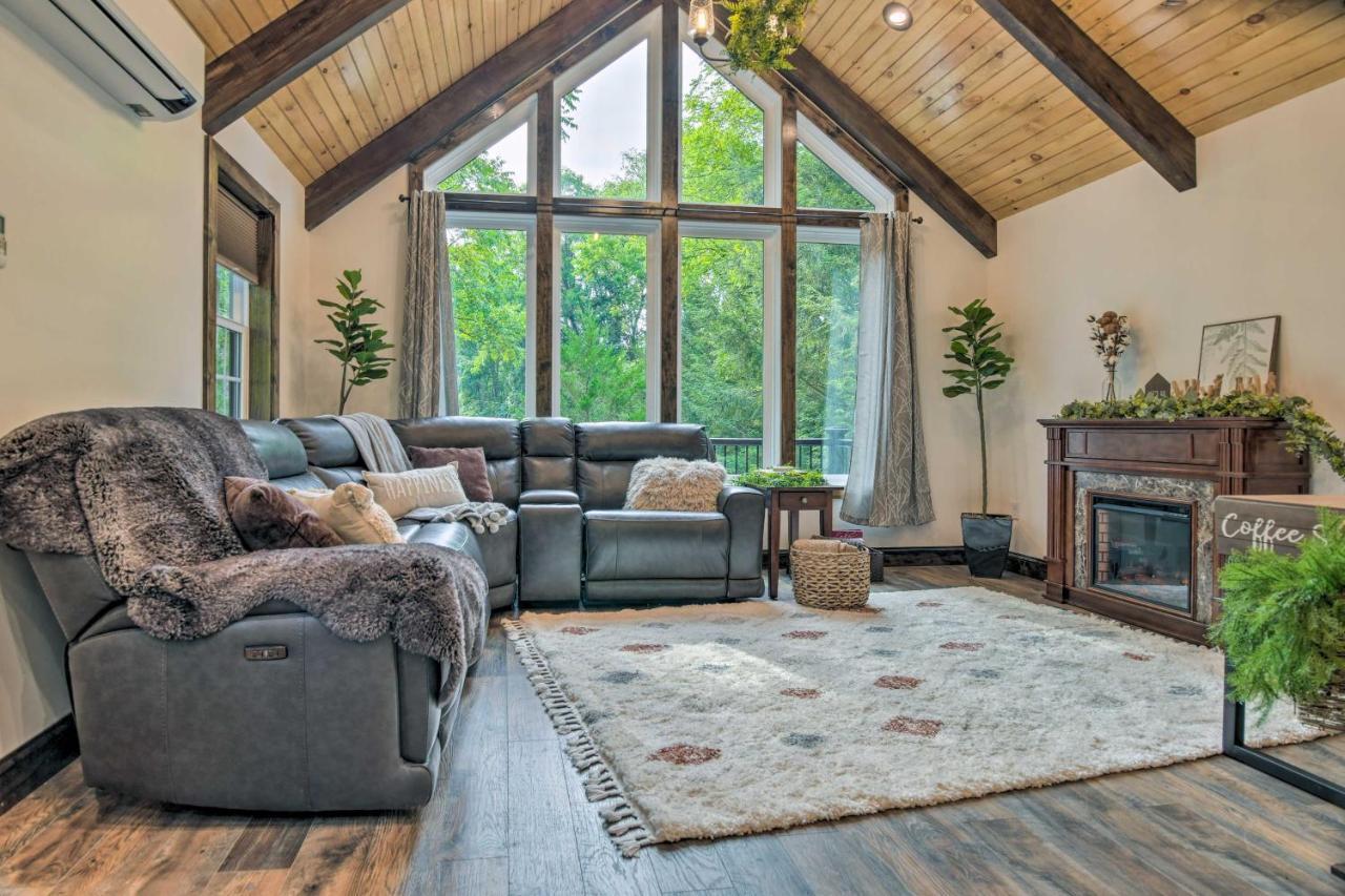 Pet-friendly With Private Hot Tub!