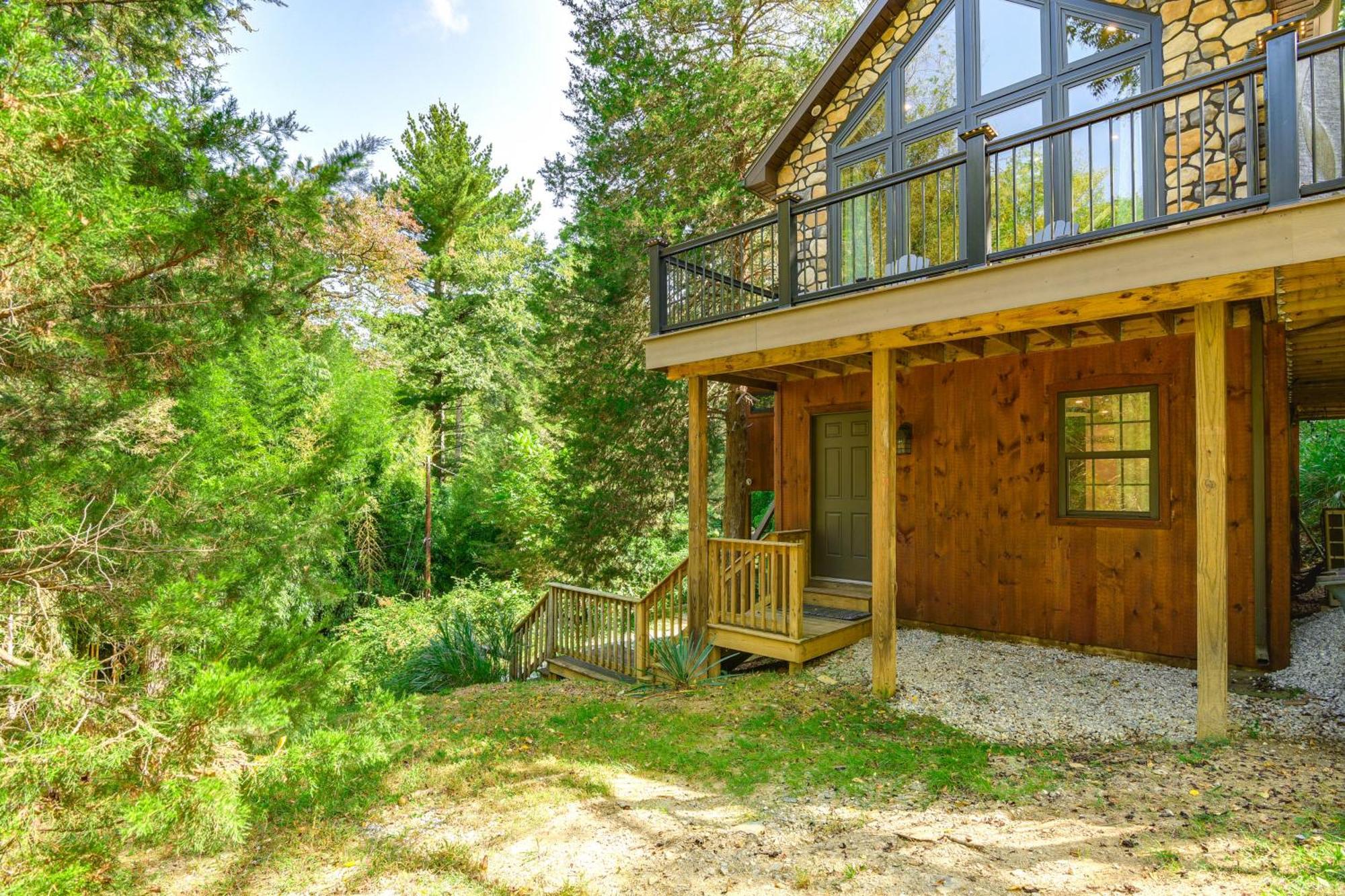 Holiday home Pet-friendly With Private Hot Tub!